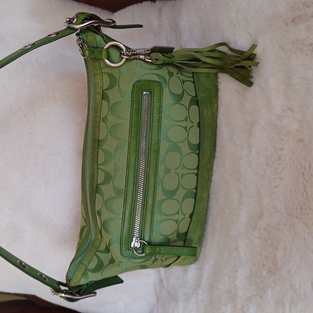 COACH HANDBAG